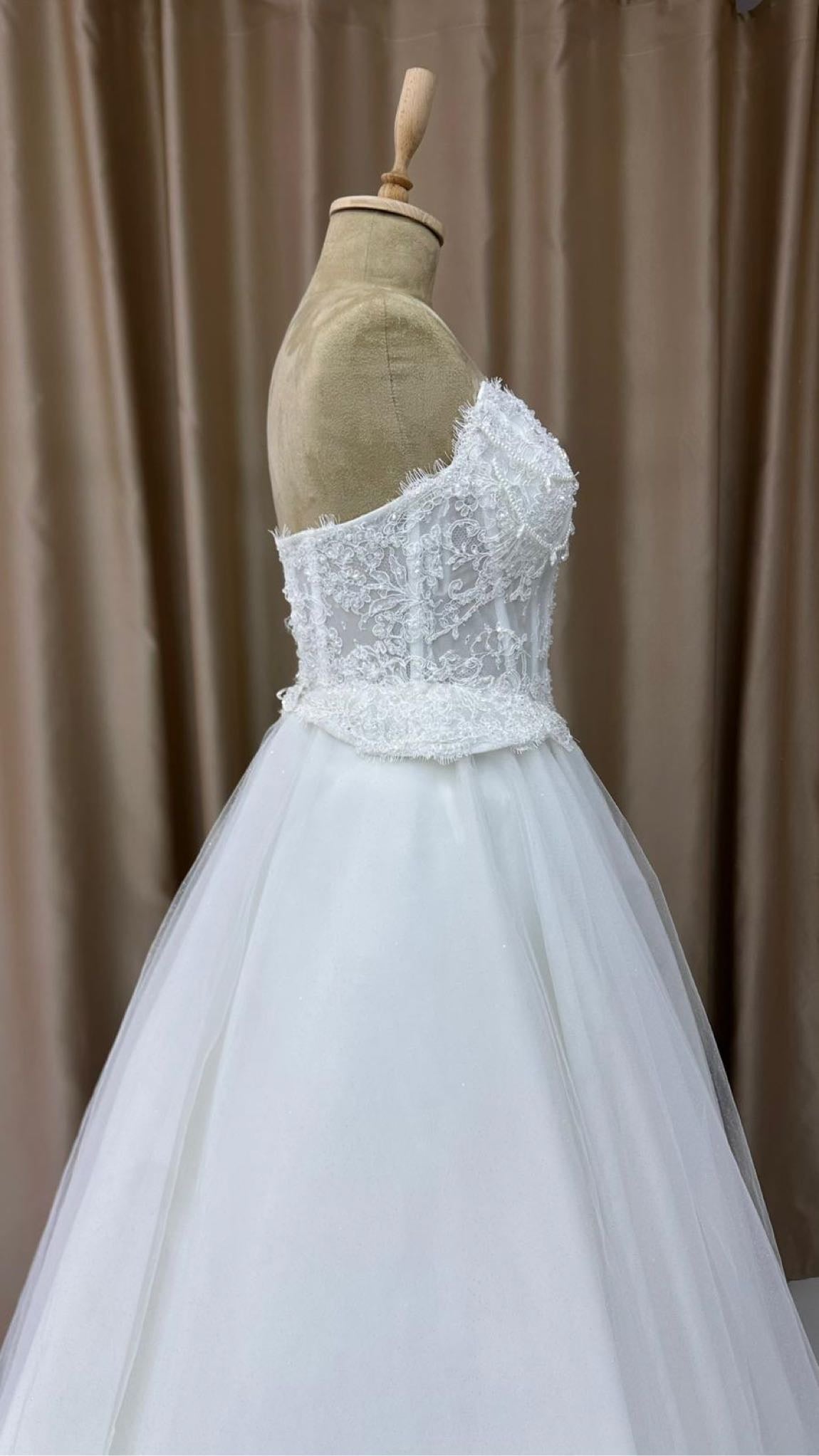 Brautkleid Lilie