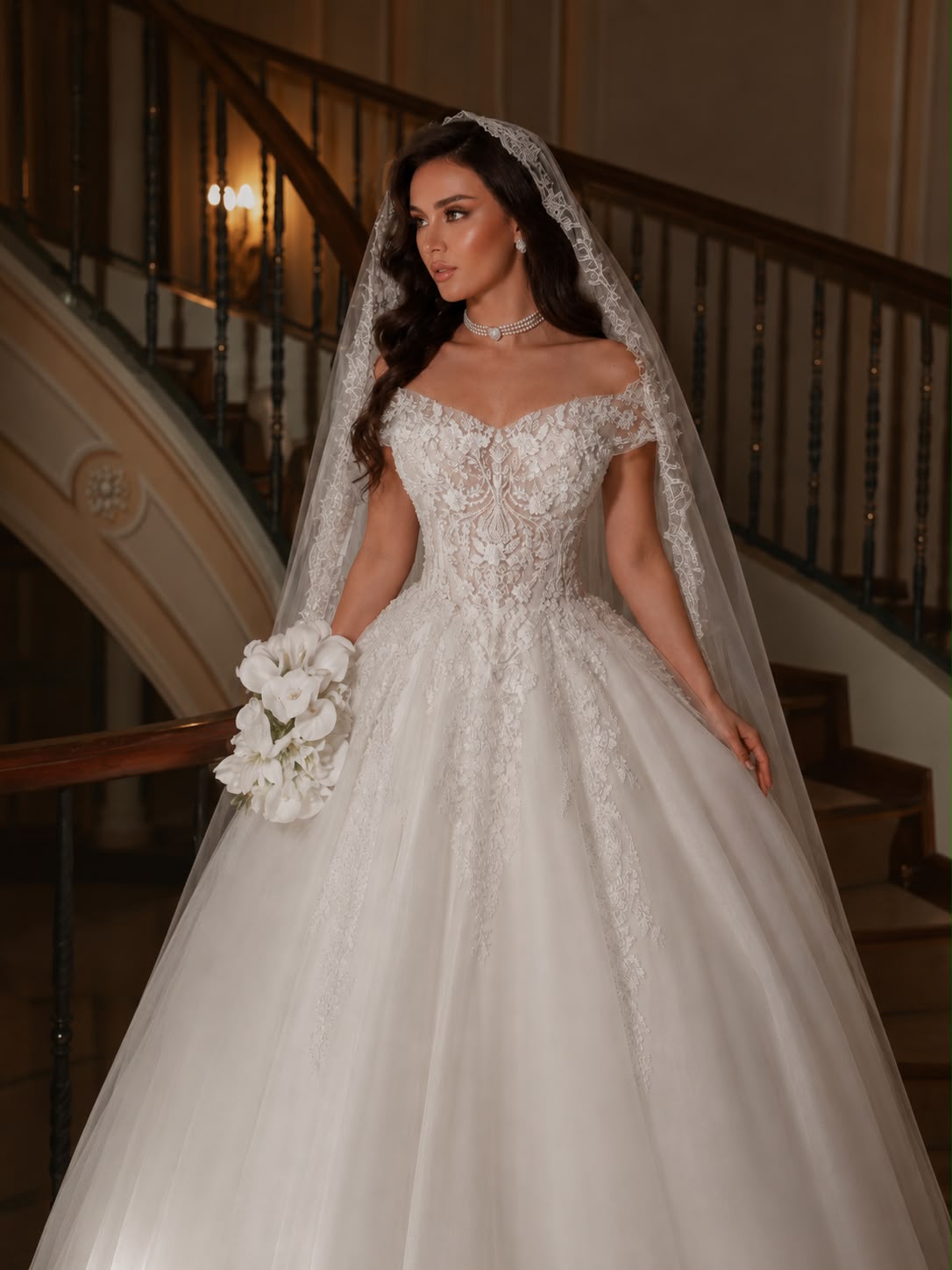Off-Shoulder Royal Bloom Brautkleid