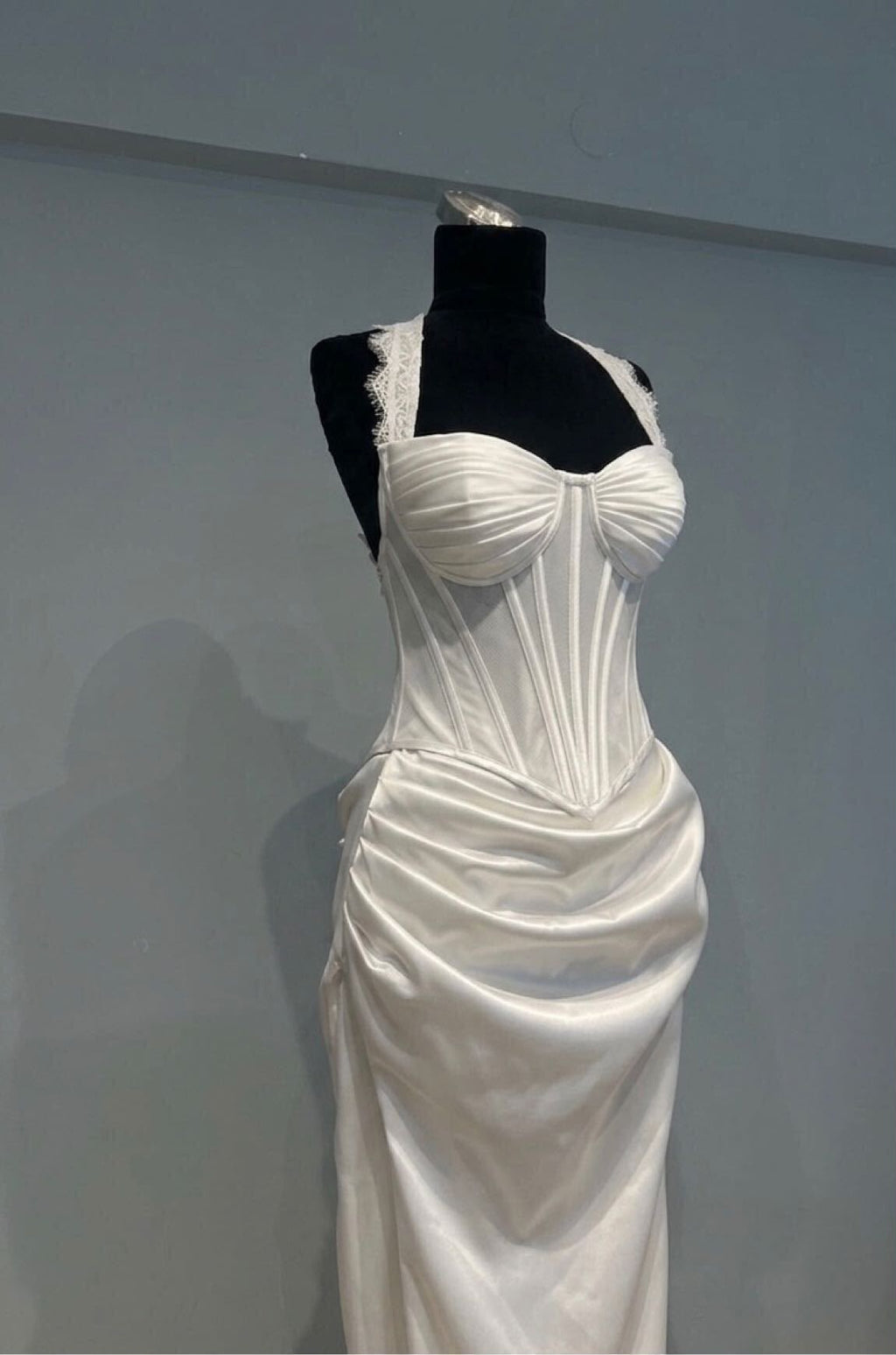 Satin Elegance-Brautkleid